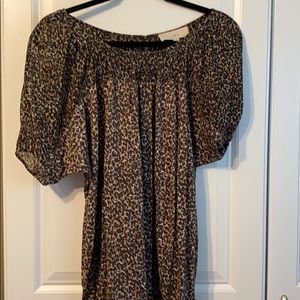 Loft short sleeve animal print blouse